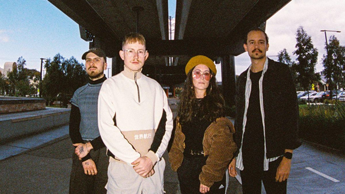 Round Midnight presents Alexander Flood